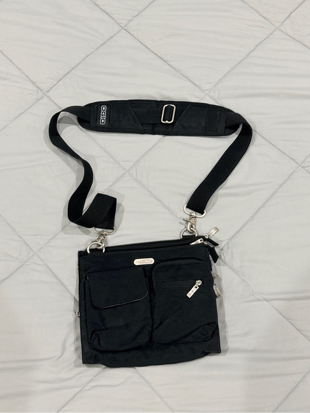 OGIO Men’s Black Crossbody Messenger Bag with Adjustable Strap